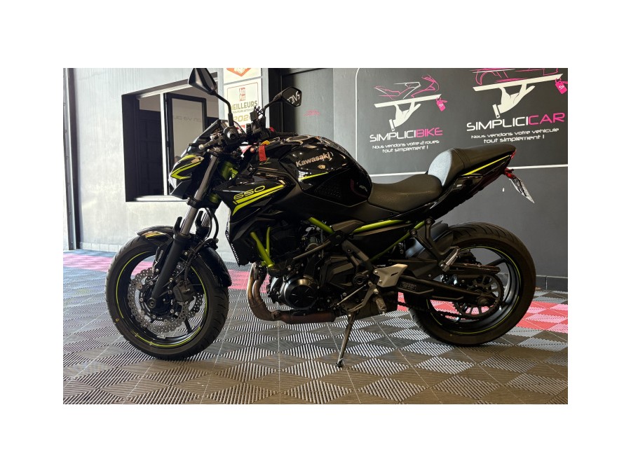 KAWASAKI d'occasion Z650 Z650 de 2021 Aix Les Bains (73)﻿