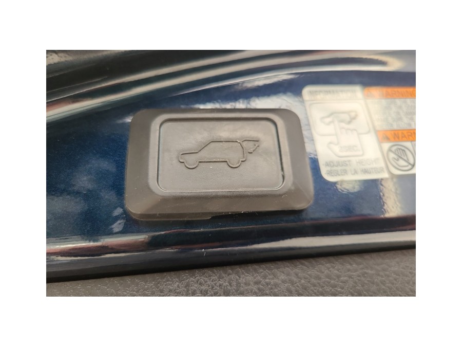 TOYOTA d'occasion RAV4 HYBRIDE 2WD DESIGN BUSINESS de 2017 Montreuil