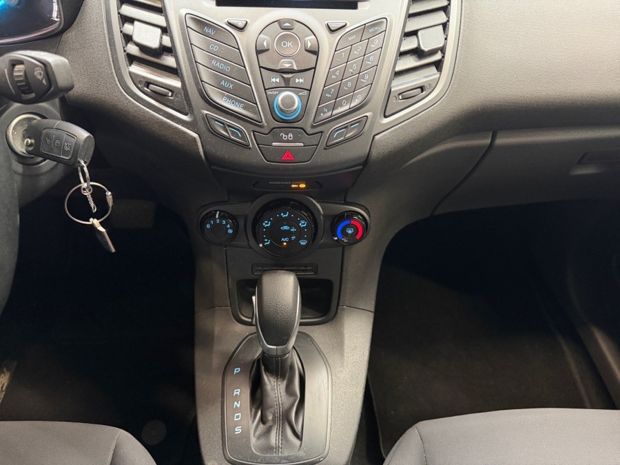 FORD d'occasion FIESTA VI 1000 ECOBOOST 100 POWERSHIFT de 2017 Salon