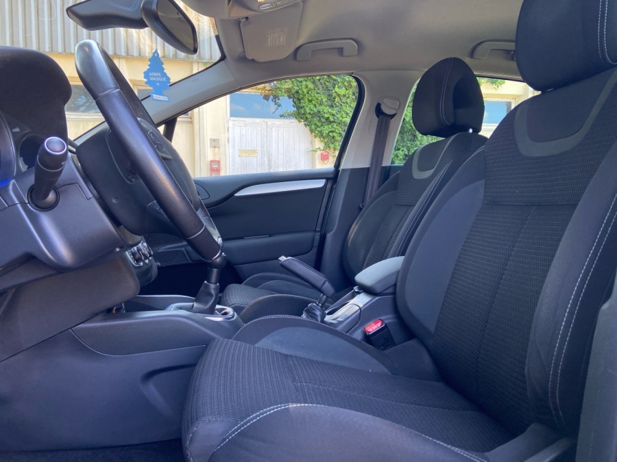 CITROEN d'occasion C4 II 1.6 HDI 90 EXCLUSIVE de 2013 Brest (29)﻿