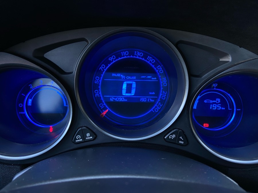 CITROEN d'occasion C4 II 1.6 HDI 90 EXCLUSIVE de 2013 Brest (29)﻿