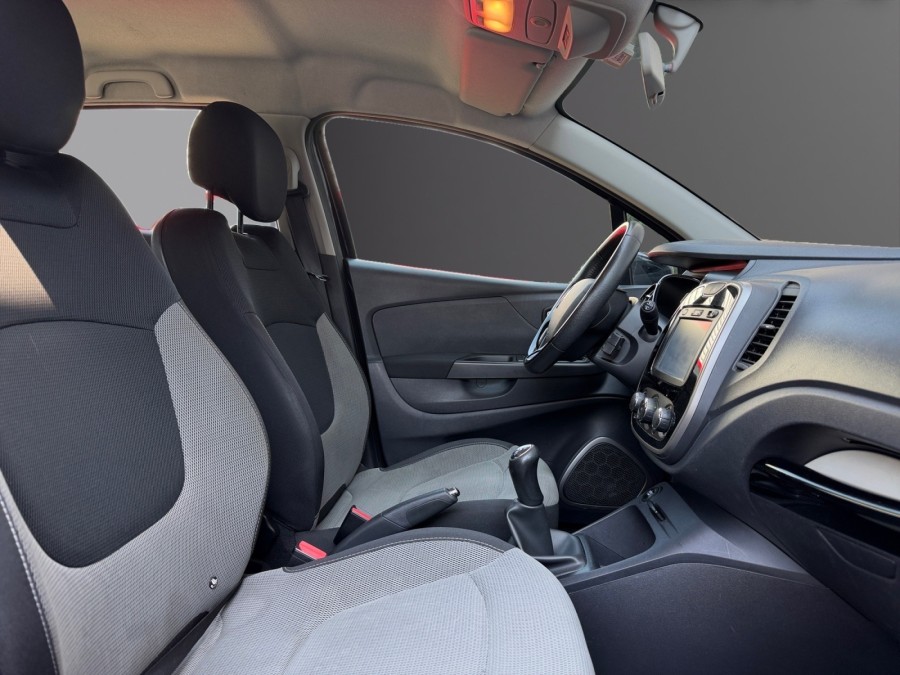 RENAULT d'occasion CAPTUR I 0.9 TCE 90 de 2017 Salon de Provence (13)﻿