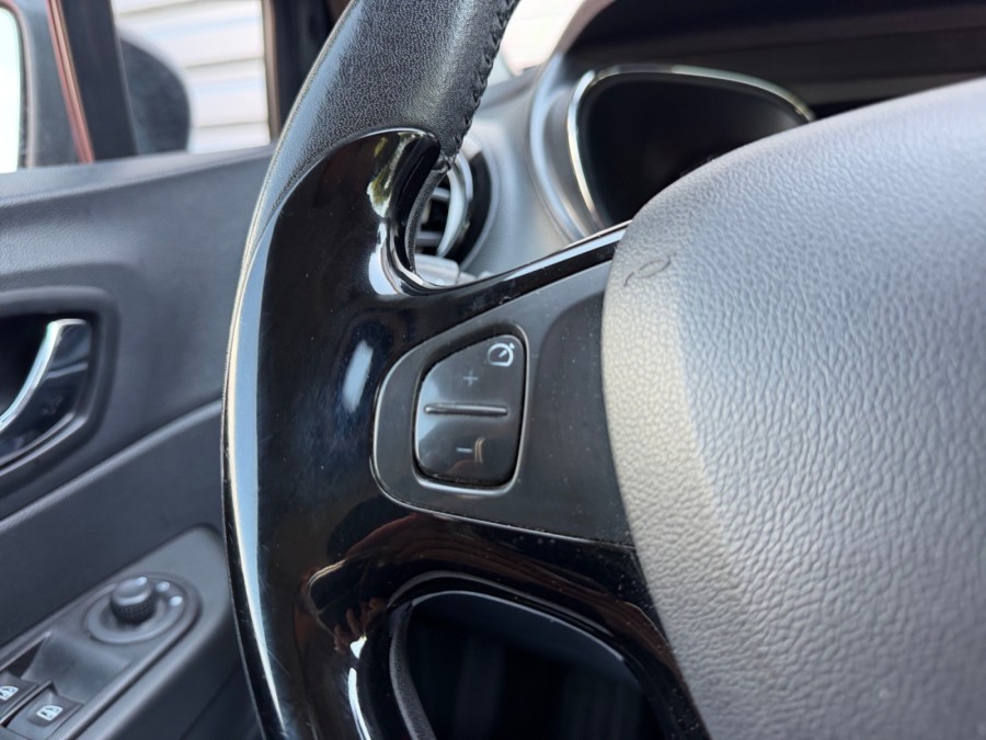RENAULT d'occasion CAPTUR I 0.9 TCE 90 de 2017 Salon de Provence (13)﻿