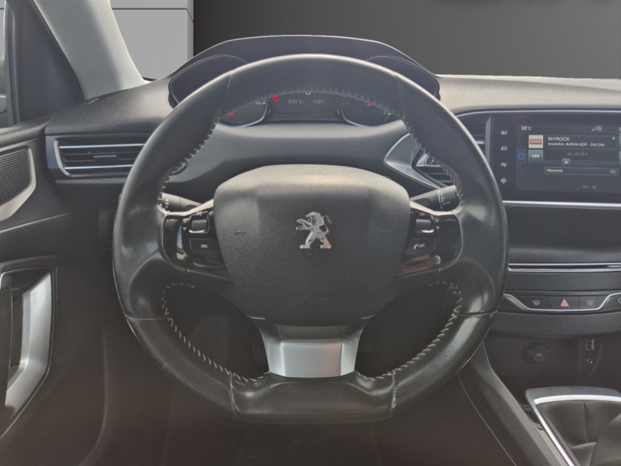 PEUGEOT d'occasion 308 II 1.6 HDI 92 Confort de 2014 Royan (17)﻿