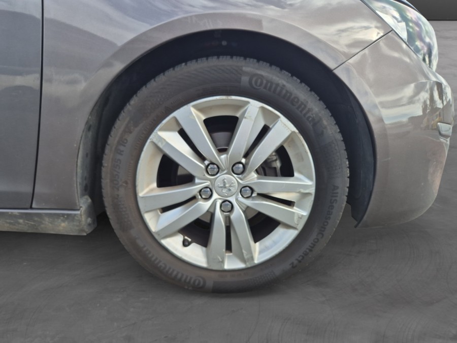 PEUGEOT d'occasion 308 II 1.6 HDI 92 Confort de 2014 Royan (17)﻿