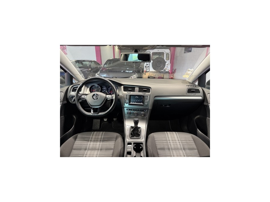 VOLKSWAGEN d'occasion GOLF 1.6 TDI 105 LOUNGE de 2015 Villebon Sur