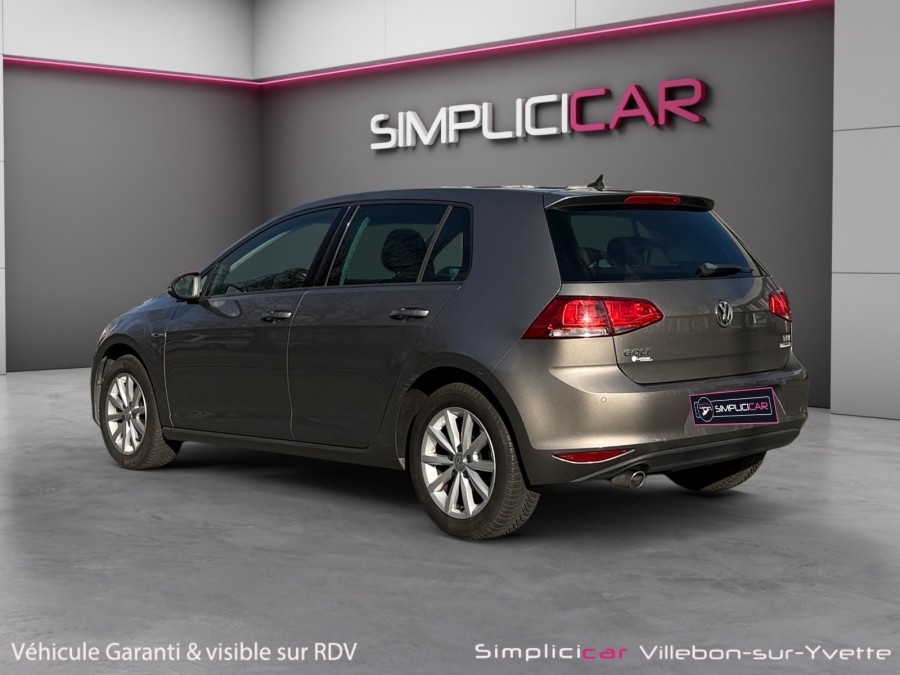 VOLKSWAGEN d'occasion GOLF 1.6 TDI 105 LOUNGE de 2015 Villebon Sur