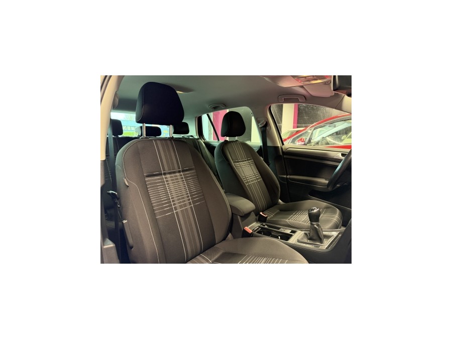 VOLKSWAGEN d'occasion GOLF 1.6 TDI 105 LOUNGE de 2015 Villebon Sur