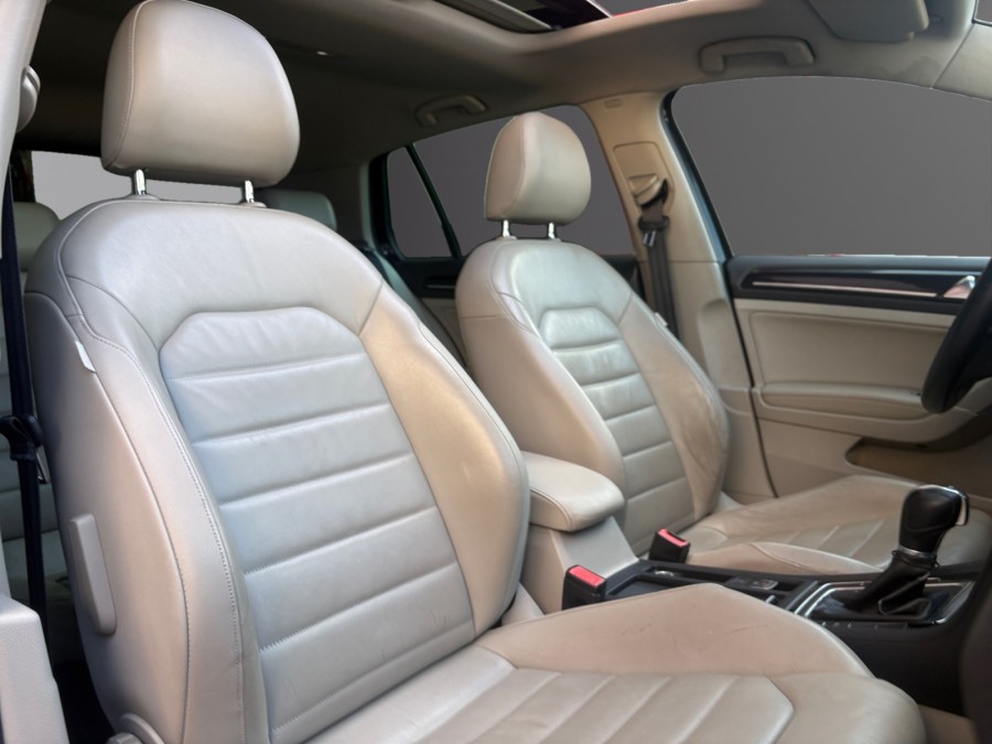 VOLKSWAGEN d'occasion GOLF VII 2.0 TDI 150 LOUNGE DSG de 2013 Méry