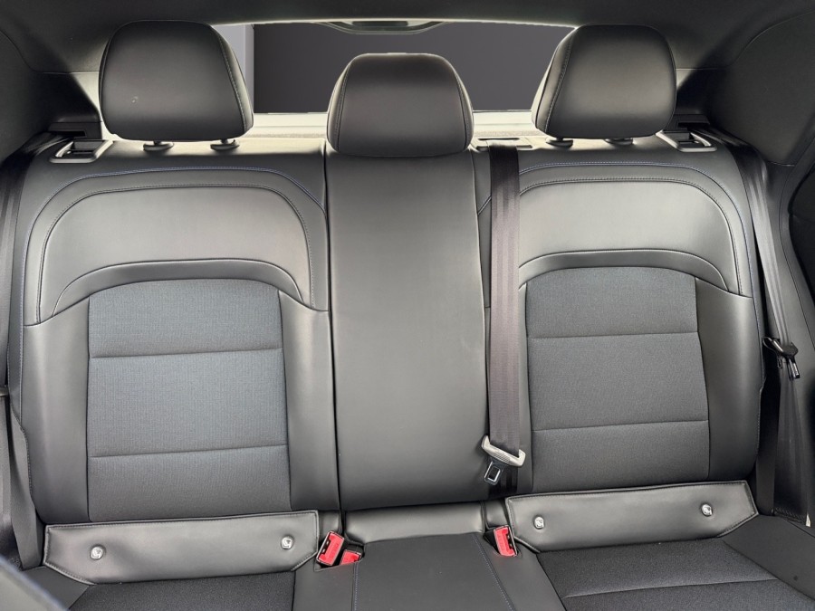 MG d'occasion 4 204ch 64kWh de 2023 Pontarlier (25)﻿