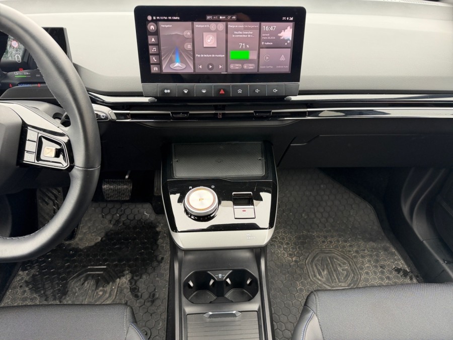 MG d'occasion 4 204ch 64kWh de 2023 Pontarlier (25)﻿