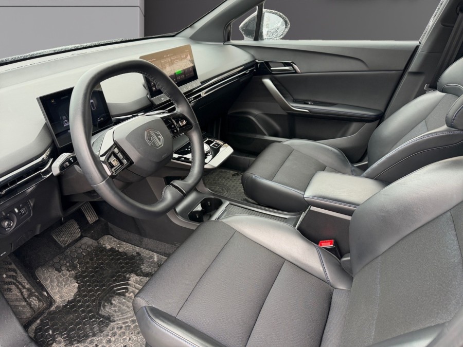 MG d'occasion 4 204ch 64kWh de 2023 Pontarlier (25)﻿