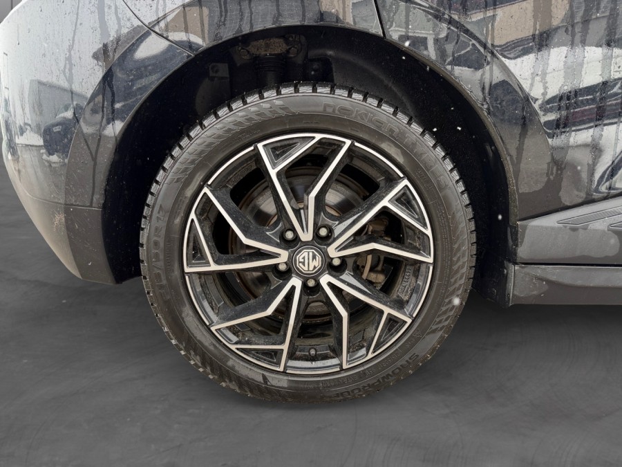 MG d'occasion 4 204ch 64kWh de 2023 Pontarlier (25)﻿