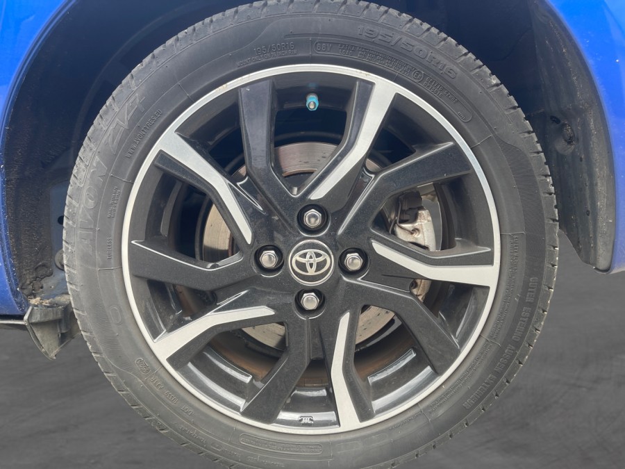 TOYOTA d'occasion YARIS 100H COLLECTION ZEN de 2018 Lyon Nord (69)﻿