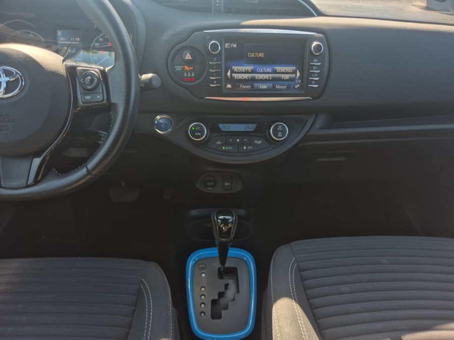 TOYOTA d'occasion YARIS TOYOTA YARIS Collection de 2019 Royan (17)﻿