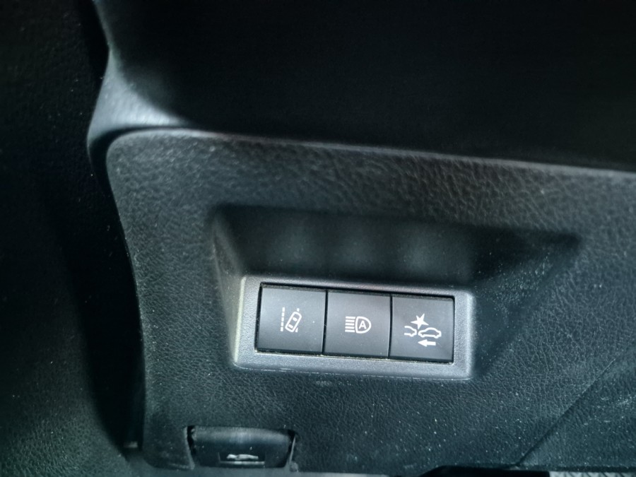 TOYOTA d'occasion YARIS TOYOTA YARIS Collection de 2019 Royan (17)﻿
