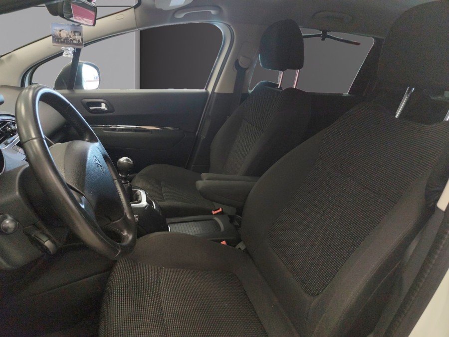 PEUGEOT d'occasion 5008 1.6 HDI 115 ACCESS de 2015 Amiens (80)﻿