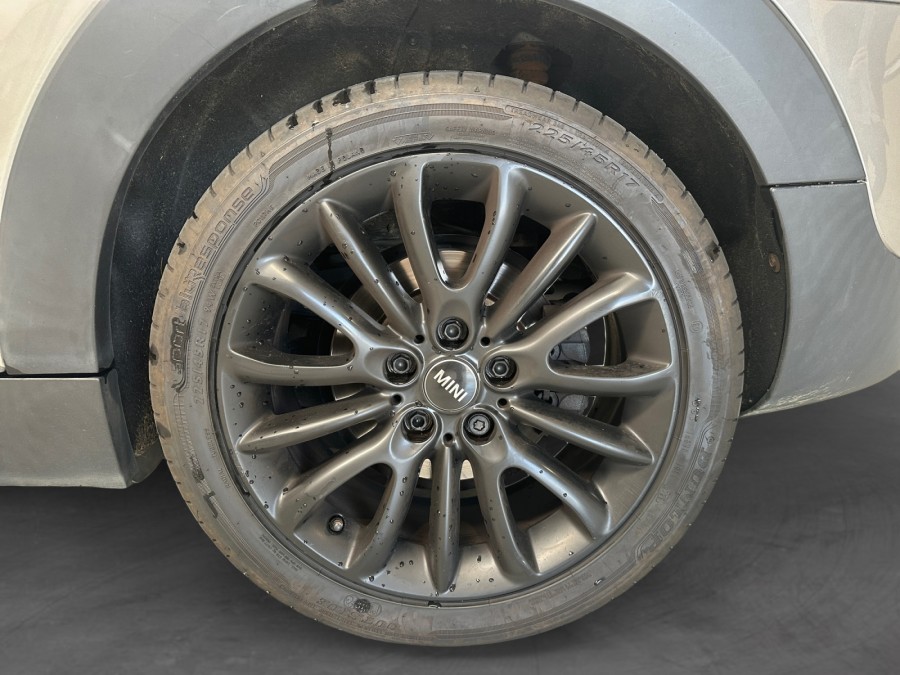 MINI d'occasion CLUBMAN COOPER D 150 CHILI BA de 2016 Lorient (56)﻿