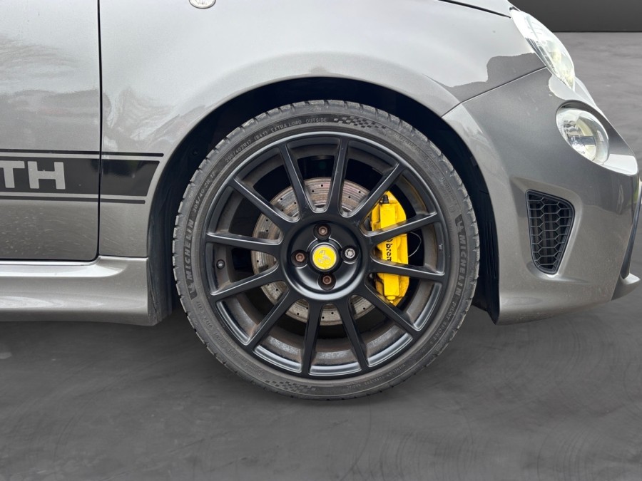 ABARTH d'occasion 500C / 595C / 695C C ABARTH 695 1.4 T-JET 180