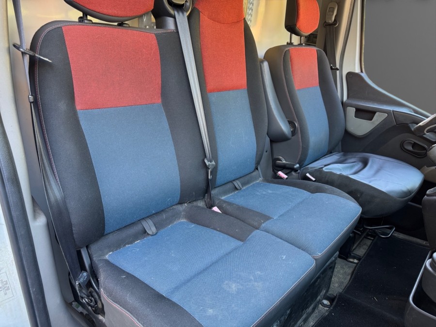 RENAULT d'occasion MASTER III FOURGON CONFORT L3H2 3.5T 2.5DCI 150 de