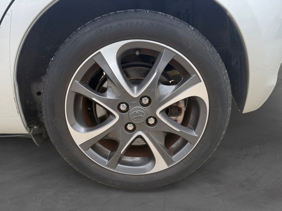 TOYOTA d'occasion YARIS 1.0 VVTI 70 ULTIMATE de 2014 Poitiers (86)﻿