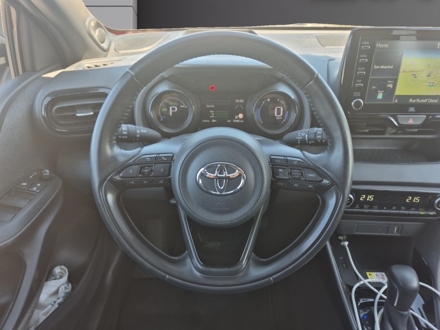 TOYOTA d'occasion YARIS TOYOTA YARIS 116H PREMIERE 5P de 2020 Royan