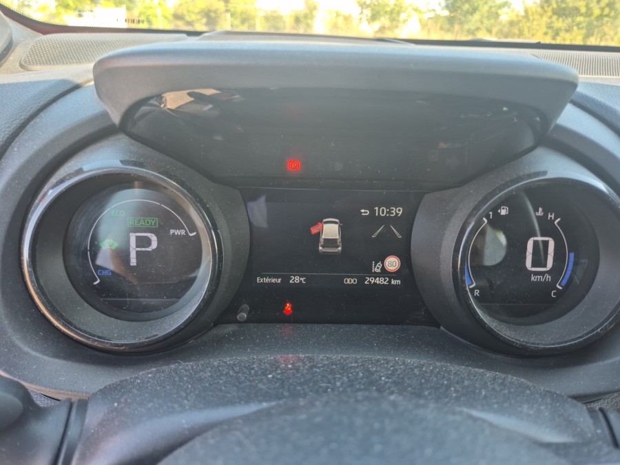 TOYOTA d'occasion YARIS TOYOTA YARIS 116H PREMIERE 5P de 2020 Royan