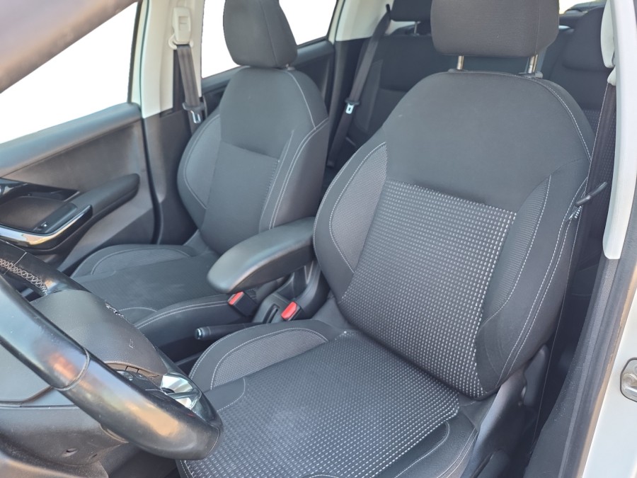 PEUGEOT d'occasion 208 1.2 PURE TECH 110 TECH EDITION de 2018 Le Puy