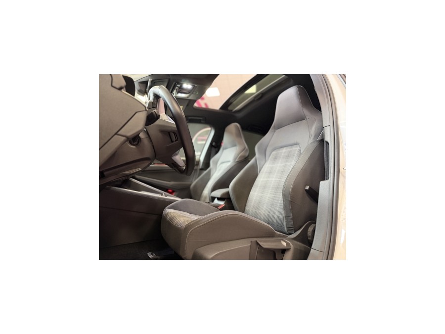 VOLKSWAGEN d'occasion GOLF VIII VOLKSWAGEN GOLF VIII 200 GTD DSG de