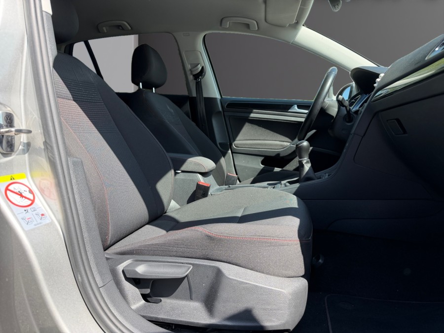 VOLKSWAGEN d'occasion GOLF VII 1.0 TSI 110 SOUND de 2017 Méry Sur