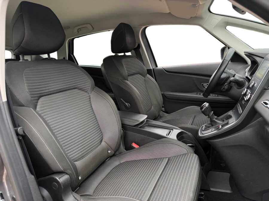 RENAULT d'occasion SCÉNIC IV 1.6 DCI 130 ZEN de 2017 Orgeval Verneuil