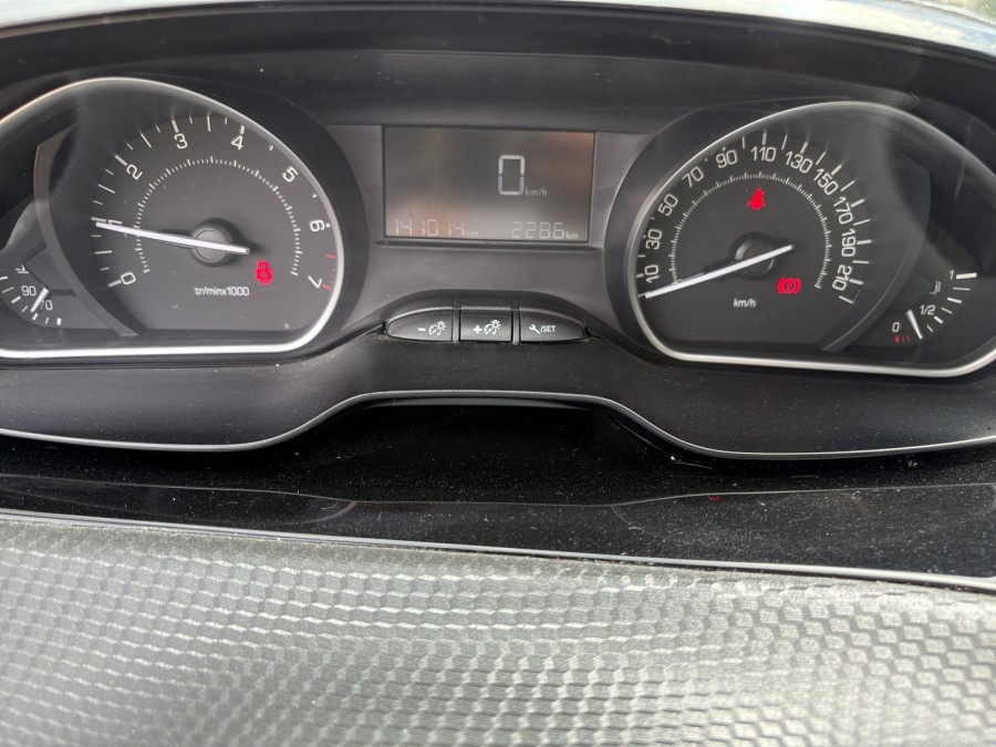 PEUGEOT d'occasion 2008 I 90 CH ALLURE de 2018 Orgeval Verneuil (78)﻿