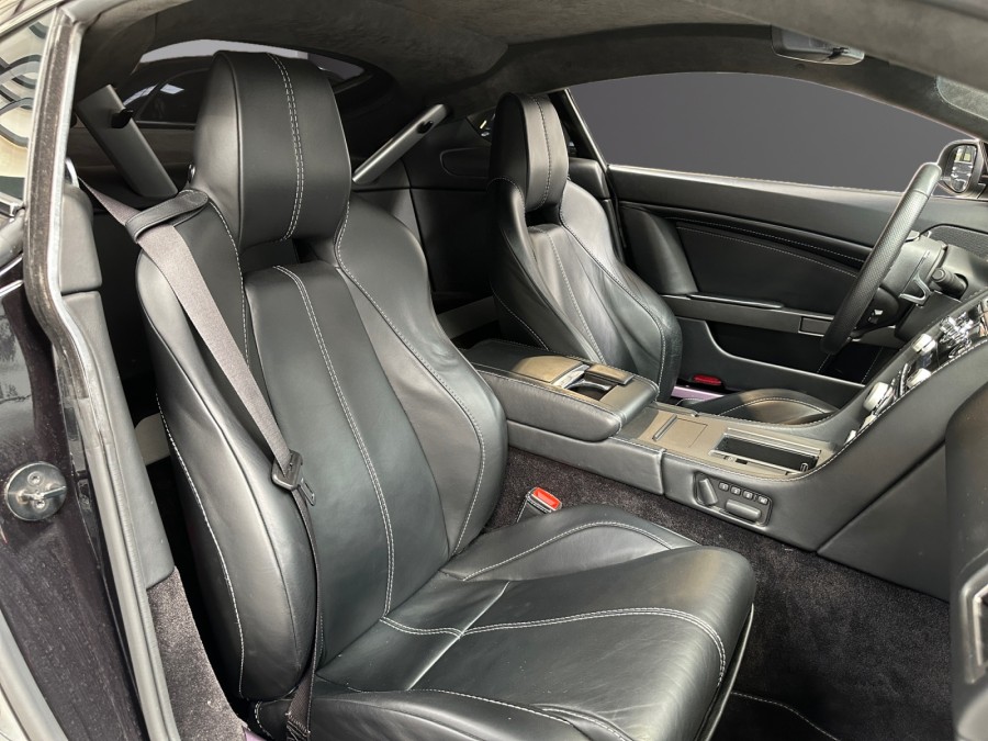 ASTON MARTIN d'occasion V8 VANTAGE V8 VANTAGE 4,7 Shortshift de 2009