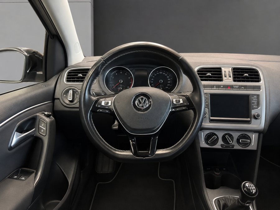 VOLKSWAGEN d'occasion POLO V 1.2 TSI 90 ALLSTAR de 2015 Pau (64)﻿