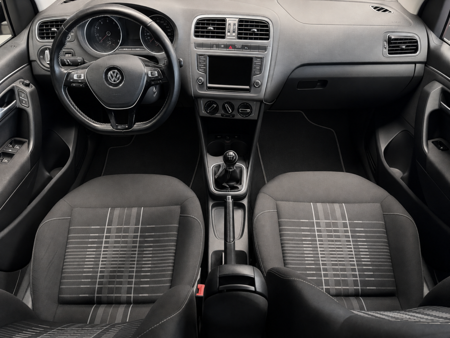 VOLKSWAGEN d'occasion POLO V 1.2 TSI 90 ALLSTAR de 2015 Pau (64)﻿