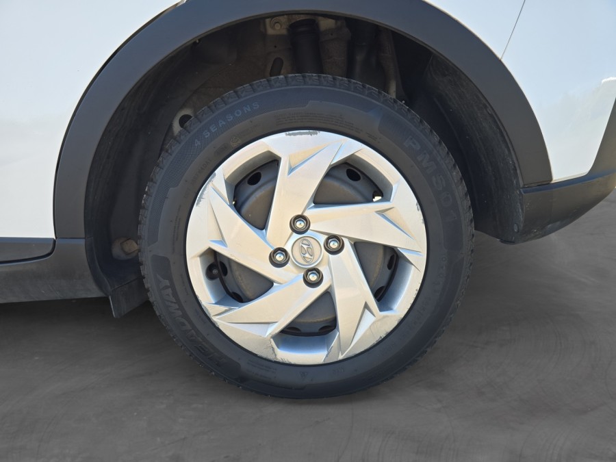 HYUNDAI d'occasion BAYON 1.0 T-GDI 100 HYBRID 48V INITIA de 2021