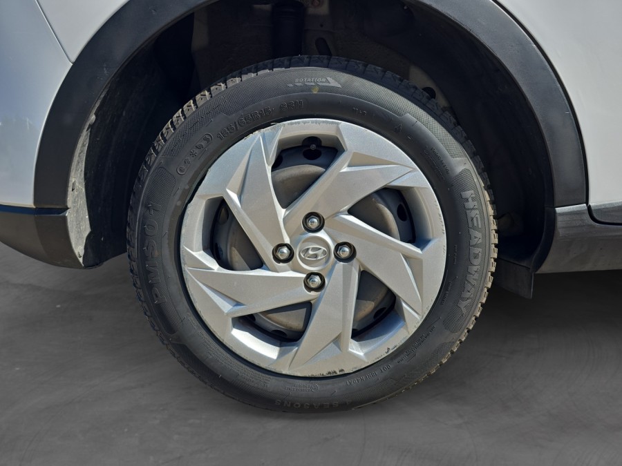 HYUNDAI d'occasion BAYON 1.0 T-GDI 100 HYBRID 48V INITIA de 2021