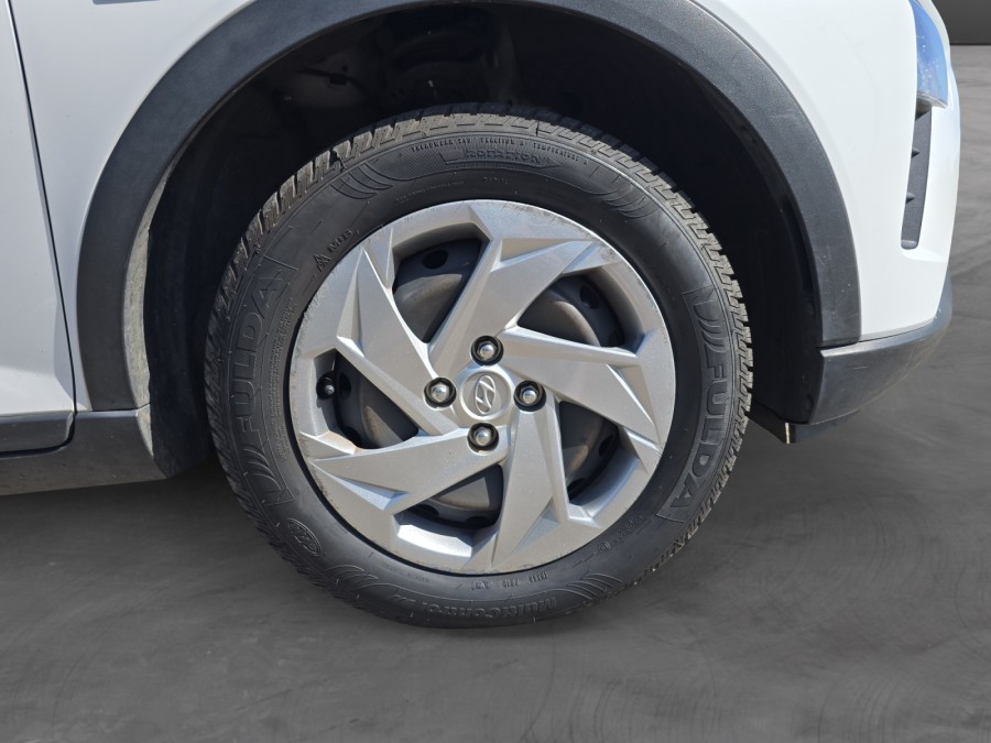 HYUNDAI d'occasion BAYON 1.0 T-GDI 100 HYBRID 48V INITIA de 2021