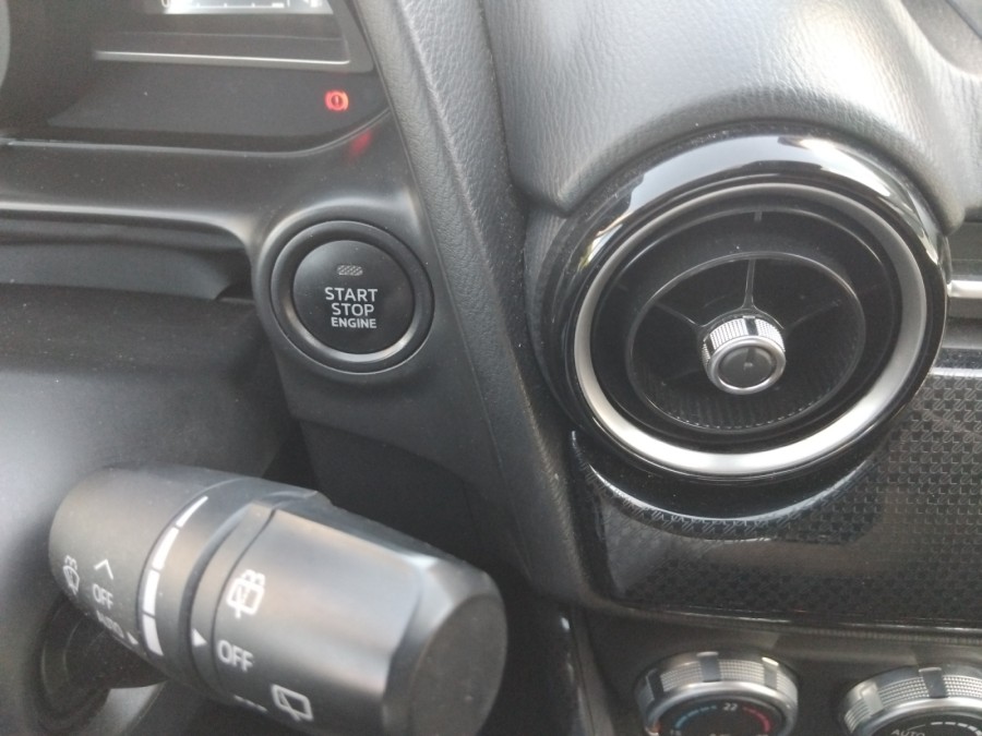MAZDA d'occasion 2 BERLINE BICORPS TROIS OU CINQ PORTES 1.5