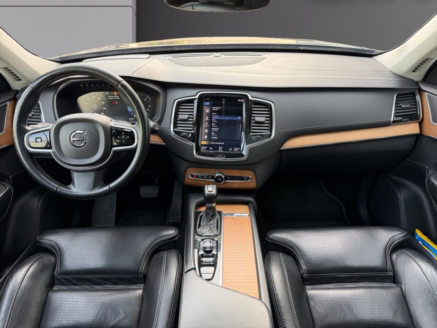 VOLVO d'occasion XC90 D5 AWD 235 MOMENTUM 7PL de 2018 Vannes (56)﻿