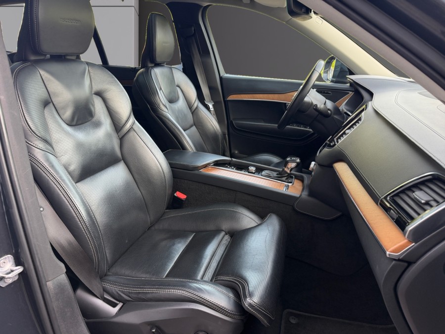 VOLVO d'occasion XC90 D5 AWD 235 MOMENTUM 7PL de 2018 Vannes (56)﻿