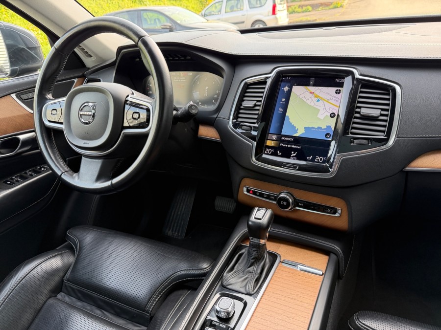 VOLVO d'occasion XC90 D5 AWD 235 MOMENTUM 7PL de 2018 Vannes (56)﻿