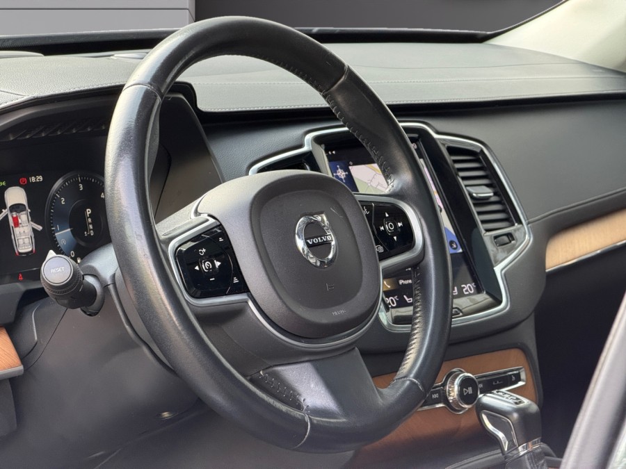 VOLVO d'occasion XC90 D5 AWD 235 MOMENTUM 7PL de 2018 Vannes (56)﻿