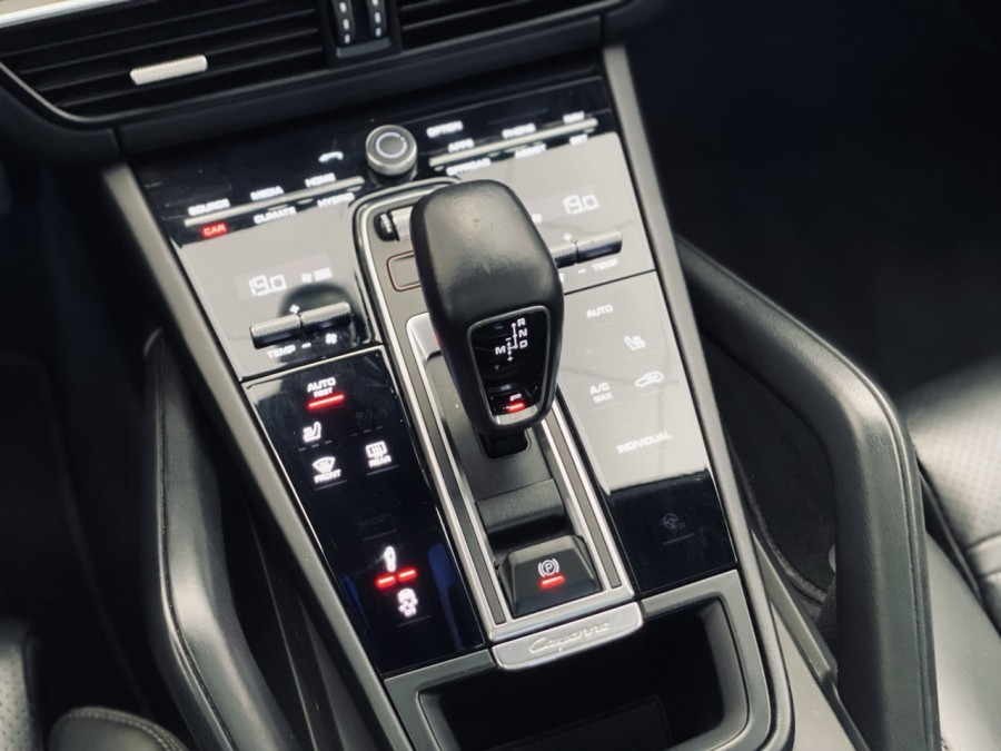 PORSCHE d'occasion CAYENNE 3.0 V6 E-HYBRID COUPE de 2020 Annecy (74)﻿