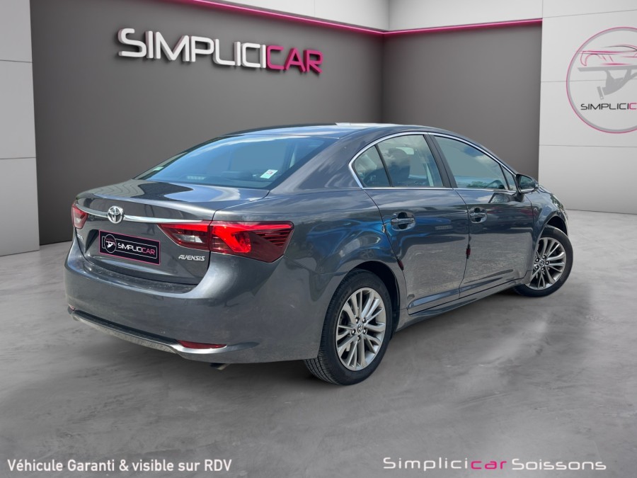 TOYOTA d'occasion AVENSIS A TROIS VOLUMES 2.0 D-4D 143 Dynamic de