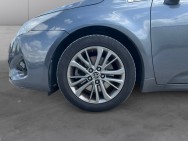 TOYOTA d'occasion AVENSIS A TROIS VOLUMES 2.0 D-4D 143 Dynamic de