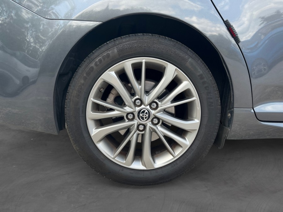 TOYOTA d'occasion AVENSIS A TROIS VOLUMES 2.0 D-4D 143 Dynamic de