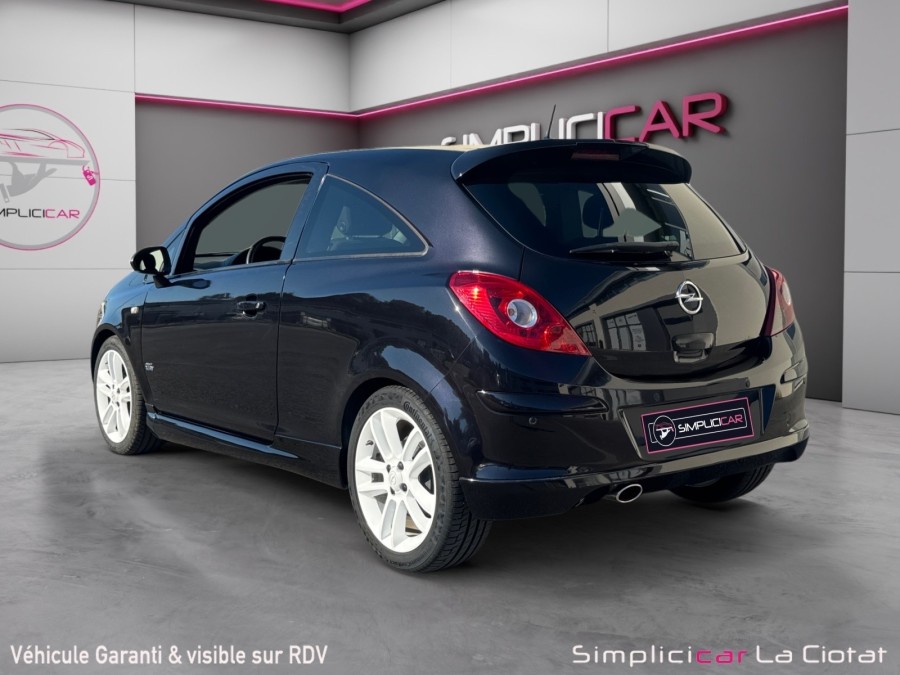 OPEL d'occasion CORSA 1.4 TWINPORT 100 OPC LINE de 2011 La Ciotat