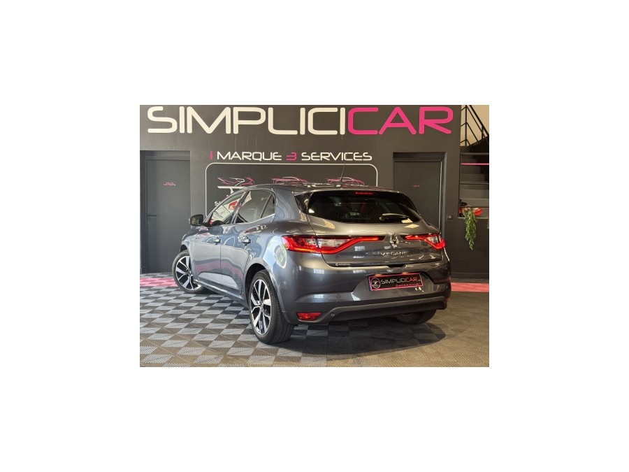RENAULT d'occasion MEGANE IV BERLINE BICORPS TROIS OU CINQ PORTES