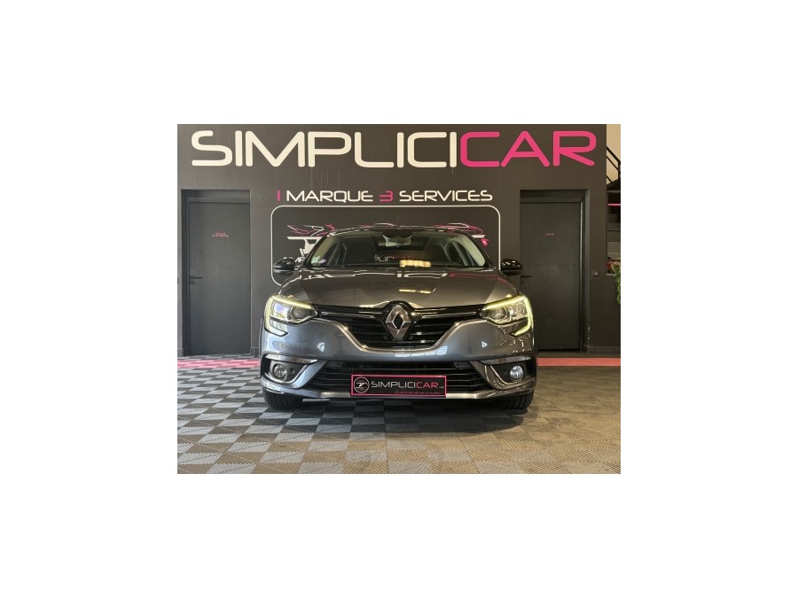RENAULT d'occasion MEGANE IV BERLINE BICORPS TROIS OU CINQ PORTES